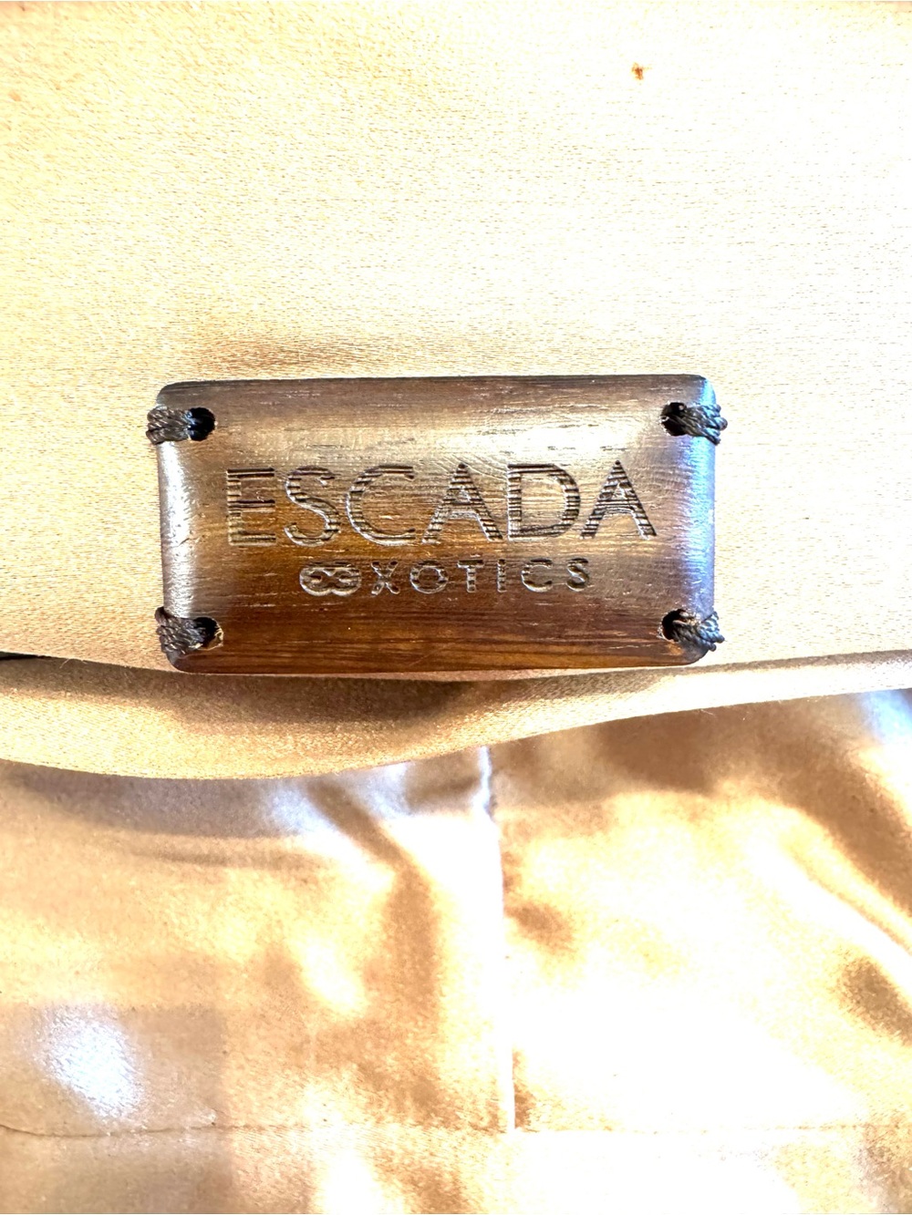 Vintage Escada Exotics Neutral Cream & Tan Shoulder Bag with Wood Accent - Picture 2 of 9